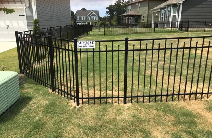 Flat Top with Spears Black Aluminum