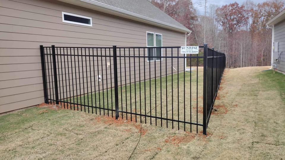 300FT 5FT Tall Flat Top Aluminum Fence Package